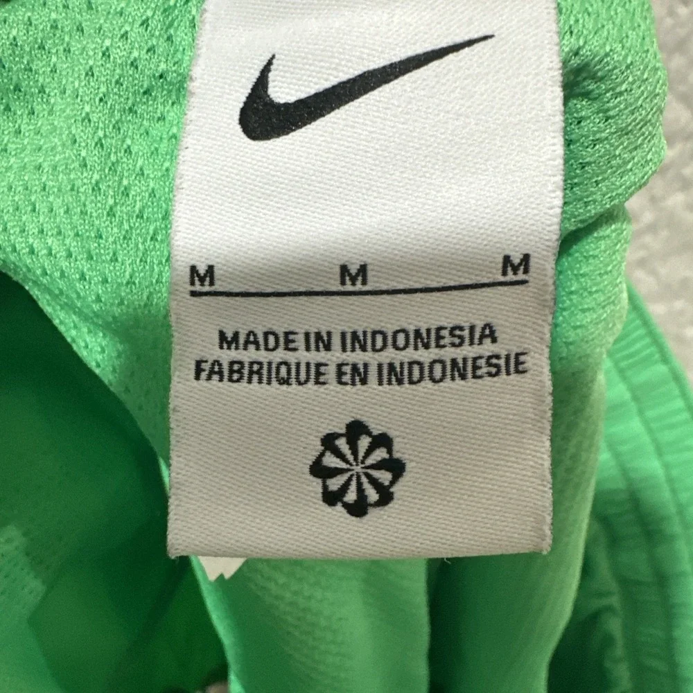 NIKE Swim Shorts Trunks Men's Size M Green Brief-Lined Drawstring Pockets‎ Logo